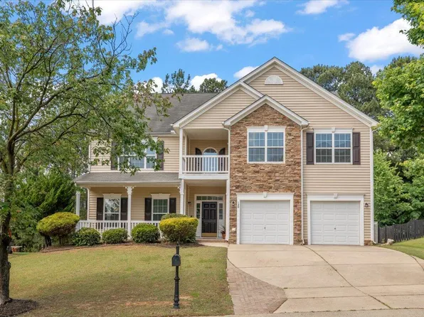 120 Wellspring Dr, Holly Springs, NC 27540