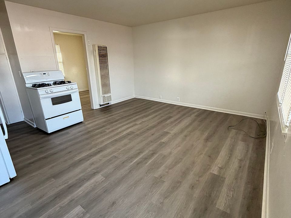 1st image of 708 S Broadway St APT 1