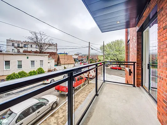 Rented by Bouklis Group | media 29