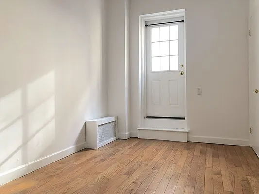 Rented by REAL New York | media 7