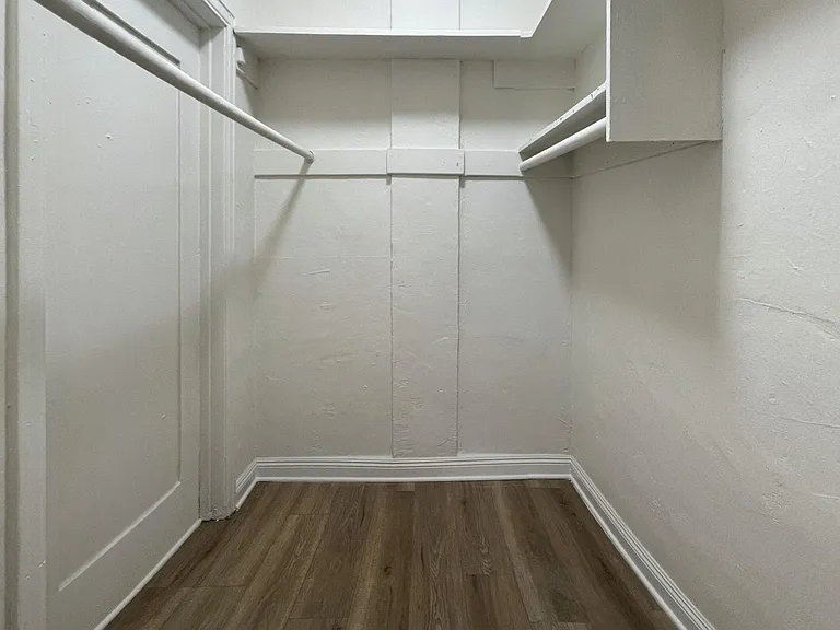 BU1 - 501 Burlington Apts — Photo 10