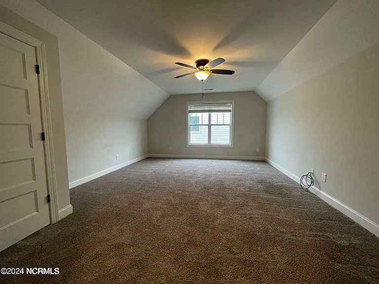1525 Penncross Dr — Photo 18