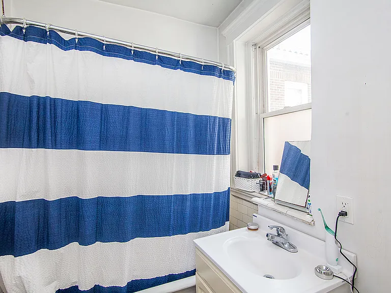33 Walbridge St #8 — Photo 3
