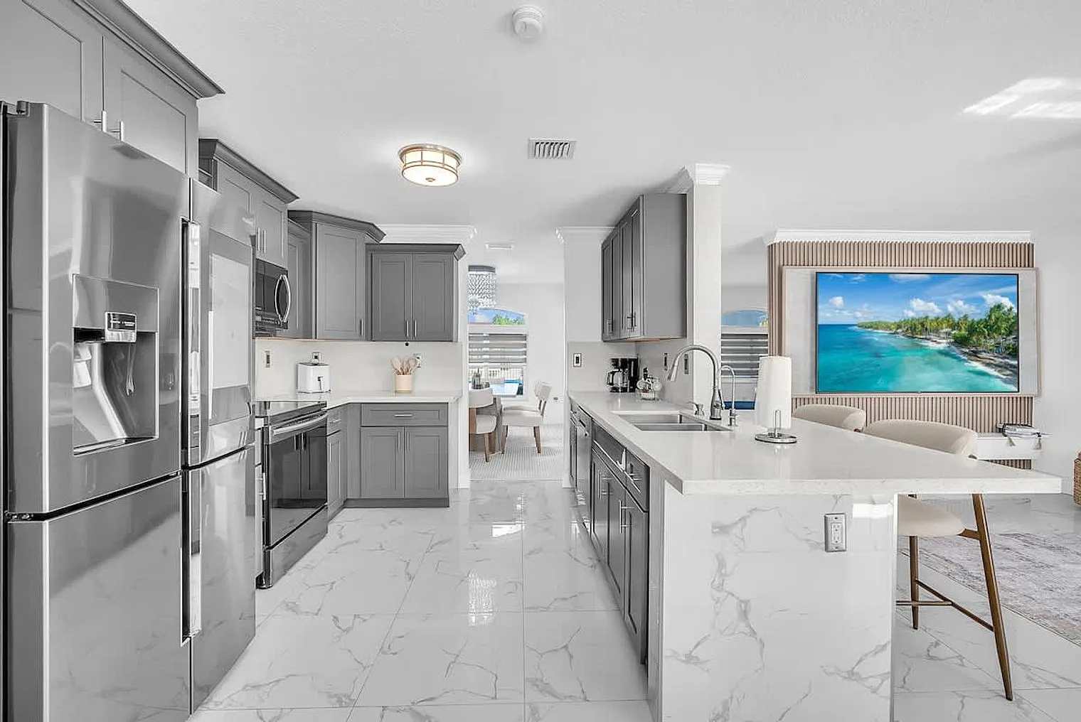6 bed, 4.0 bath, 1991 sqft, $11,286 — Photo 4
