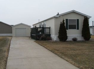 37 Drake Ln, Beecher, IL 60401