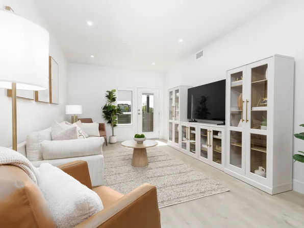 The Vue At Desert Color