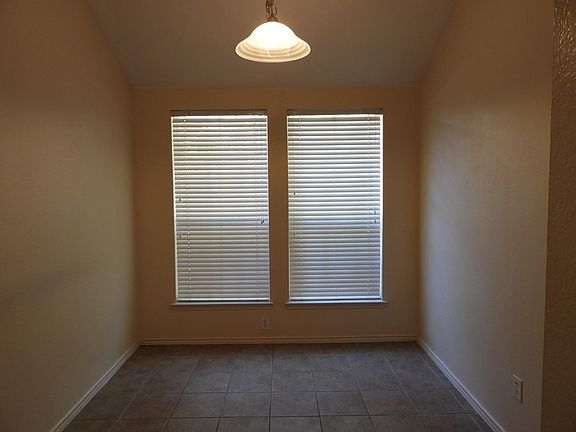 5th image of 3509 Truman St