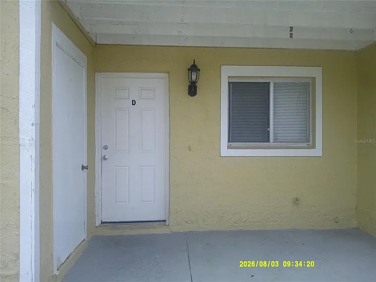 291 Flower Ln — Photo 2