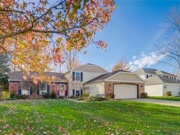 20625 Wildwood Ln, Strongsville, OH 44149
