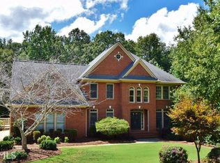 560 Stonehaven Dr, Fayetteville, GA
