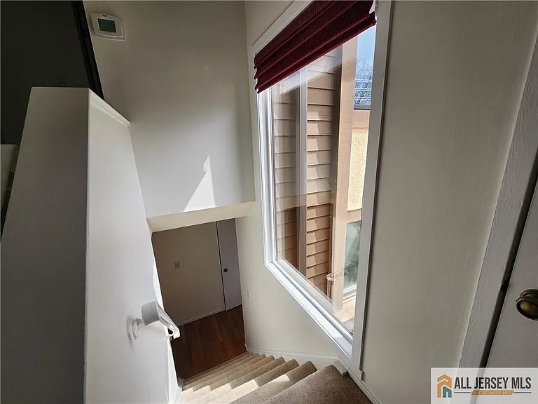 254 Sayre Dr — Photo 13