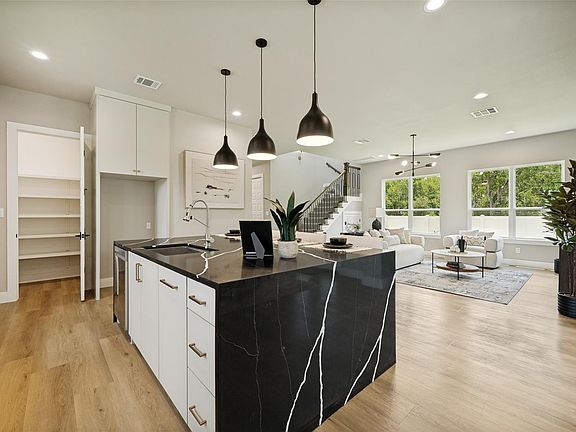 4th image of 902 Ramendu Way