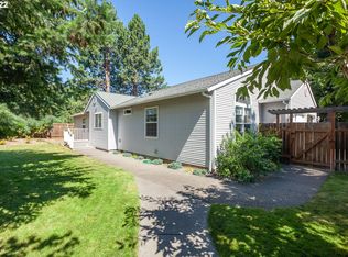 800 Adams Loop, Hood River, OR 97031