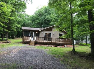 33 Byron Ln, Albrightsville, PA 18210