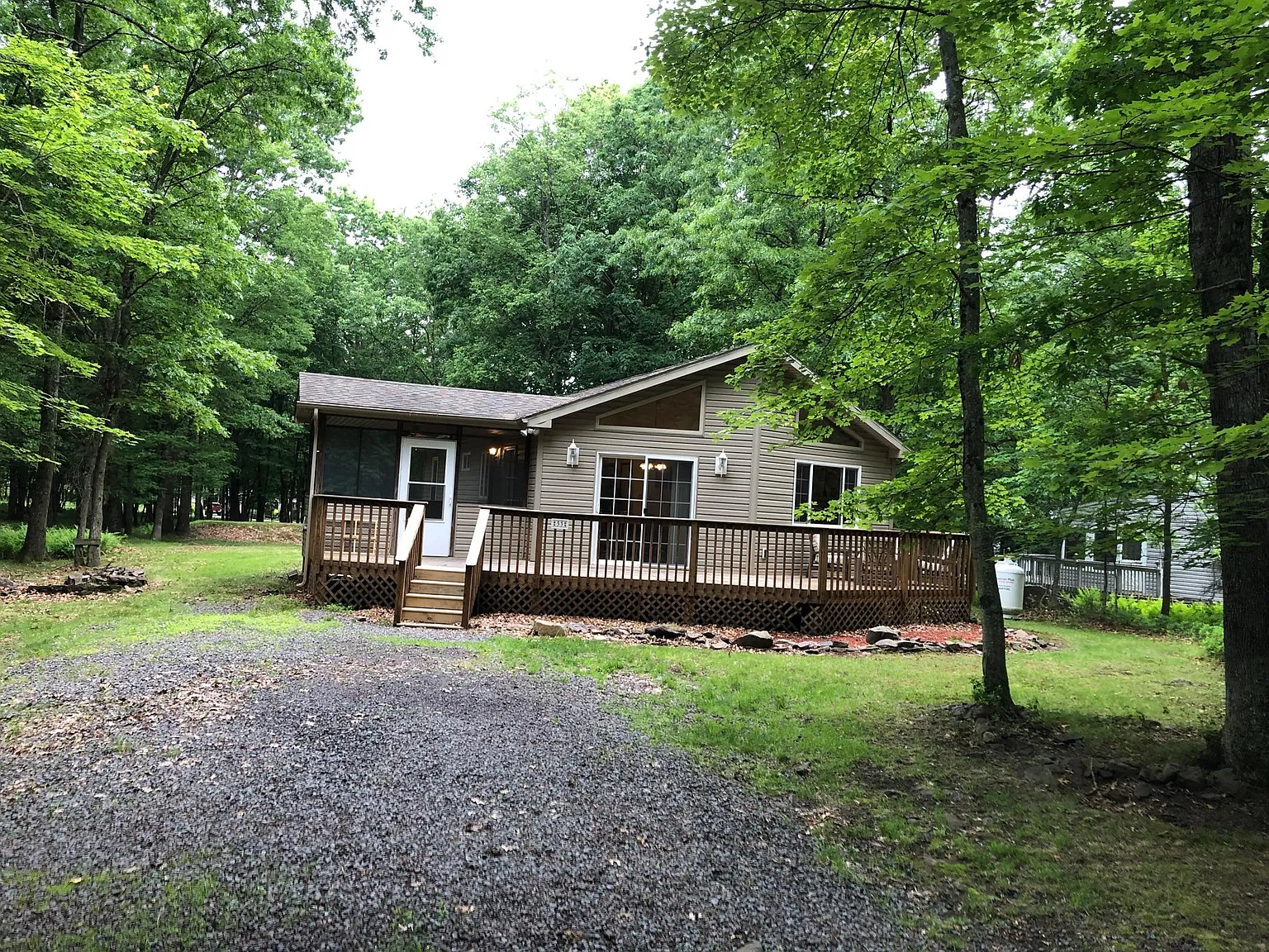 33 Byron Ln photo 1