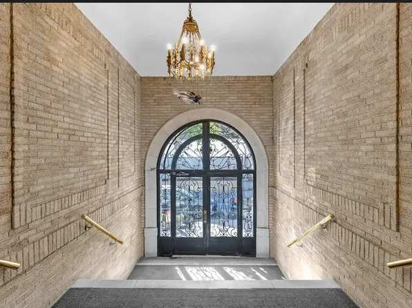 565 West 169th Street image 1 of 12