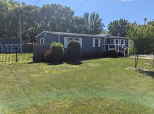 645 6th St, Waukee, IA 50263