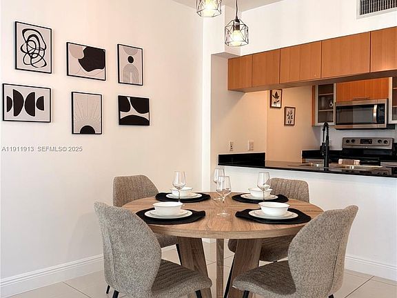 3rd image of 1750 N Bayshore Dr APT 3309