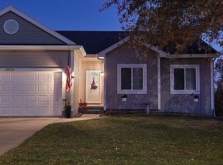 18029 Lillian St, Omaha, NE 68136