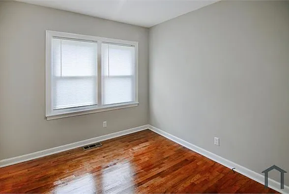 4217 Searcy St — Photo 10