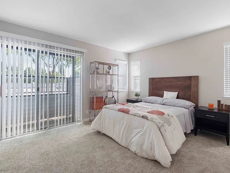 Terra House Apartments — Photo 8