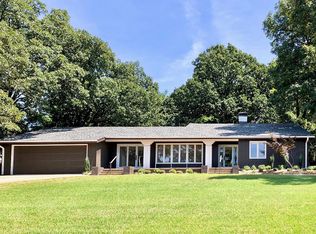 1410 W Ridgeway Dr, Fayetteville, AR 72701