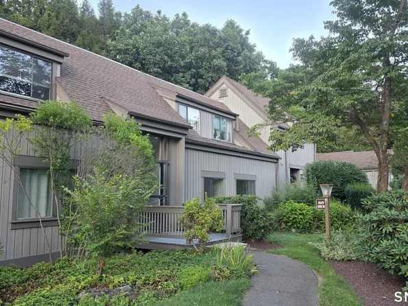 469 Heritage Village #B, Southbury, CT 06488