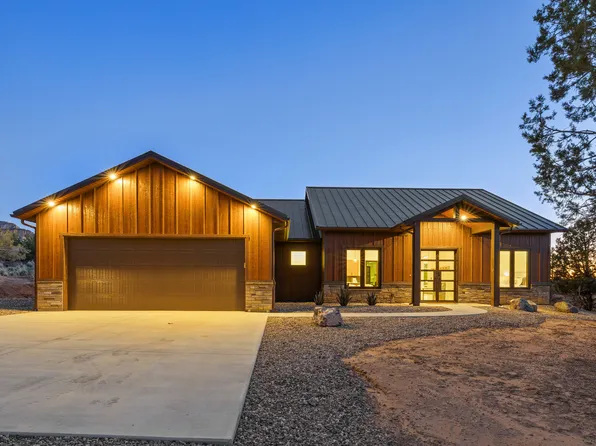 369 W Pinyon Pine Dr, Orderville, UT 84758