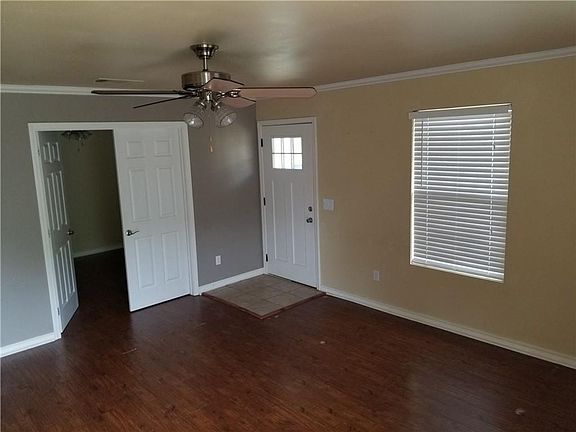 4th image of 3111 E 13th St #A
