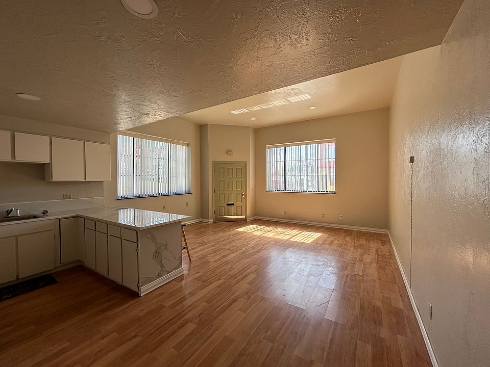 1st image of 545 Excelsior Ave