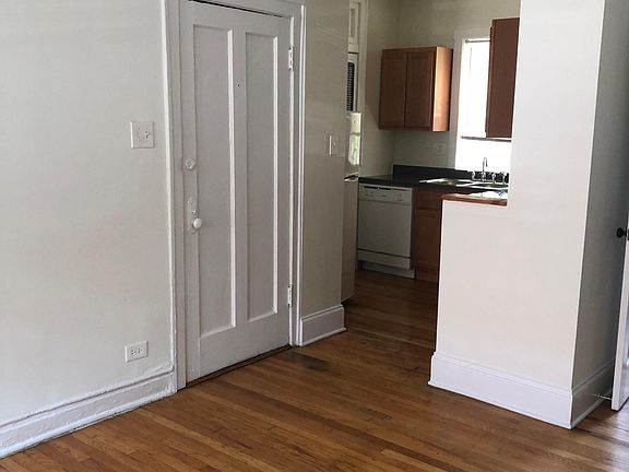 5th image of 4505 N Oakley Ave #3