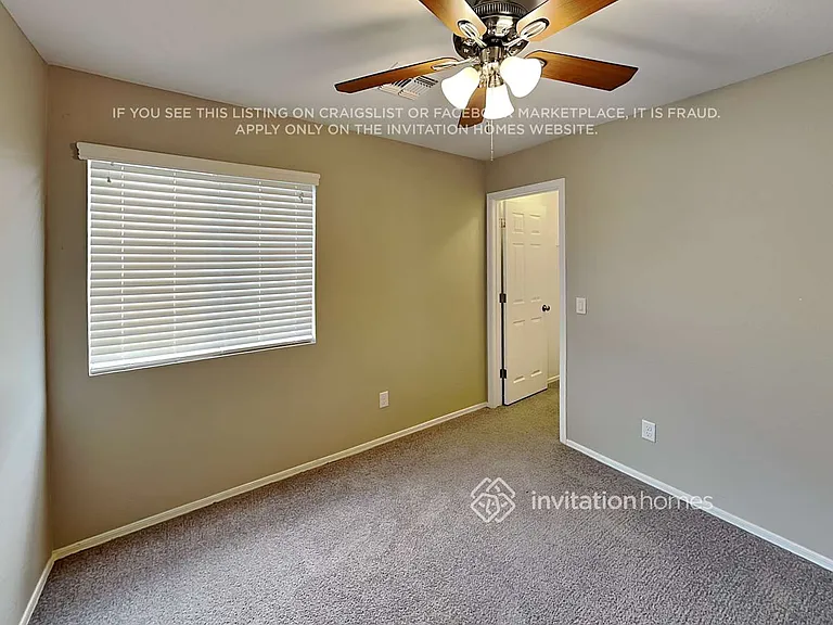 1075 E Rolls Rd — Photo 13
