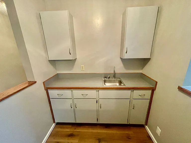 616 E Barbara Ct — Photo 6