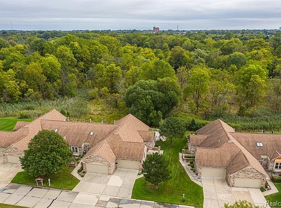 4th image of 43510 River Bend Blvd