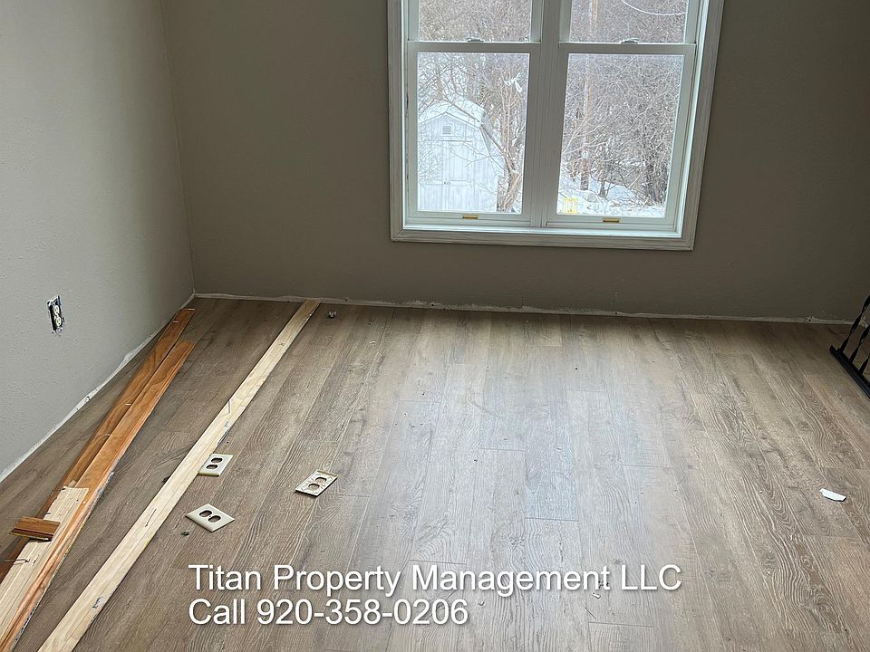 400 1/2 Main St, Fairwater, WI 53931 Zillow