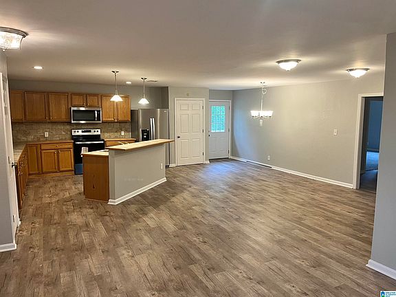 5th image of 487 Shady Brook Ln