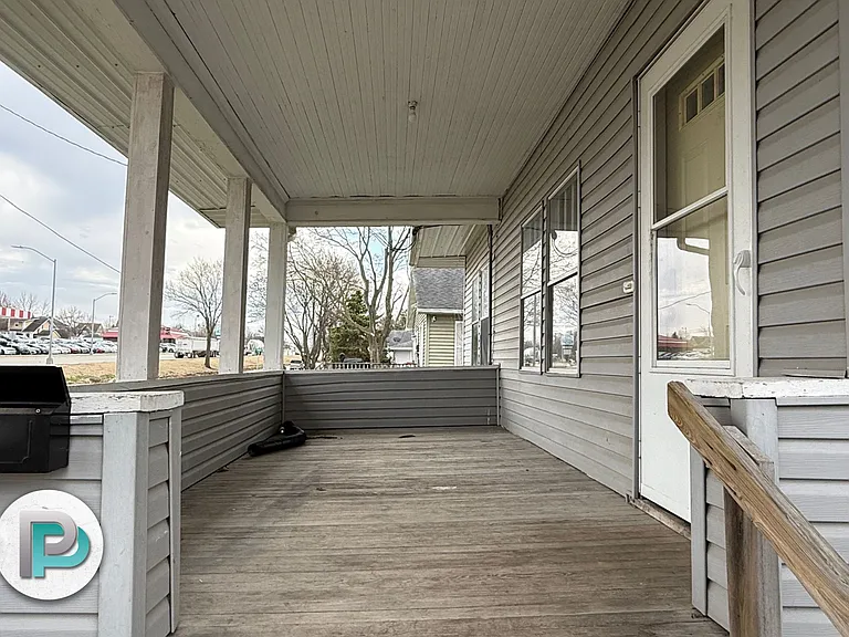 1108 S Federal Ave — Photo 4