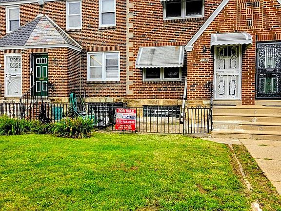 3rd image of 1167 E Dorset St