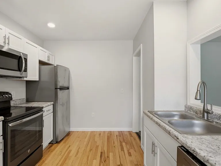 1701 N Charles St — Photo 10