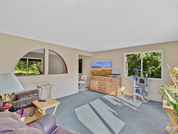 2nd image of 46226 287th Avenue SE