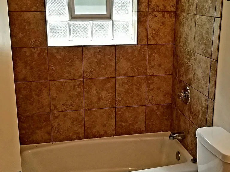4940 Egandale Ave #2E — Photo 5