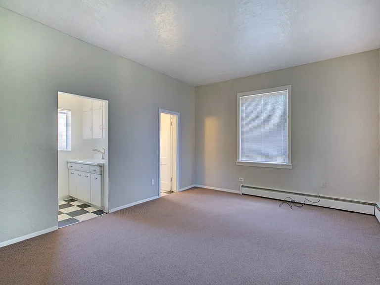 Cross Park Apartments — Photo 21