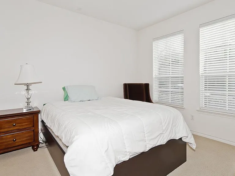 4419 Buena Vista St #21 — Photo 26