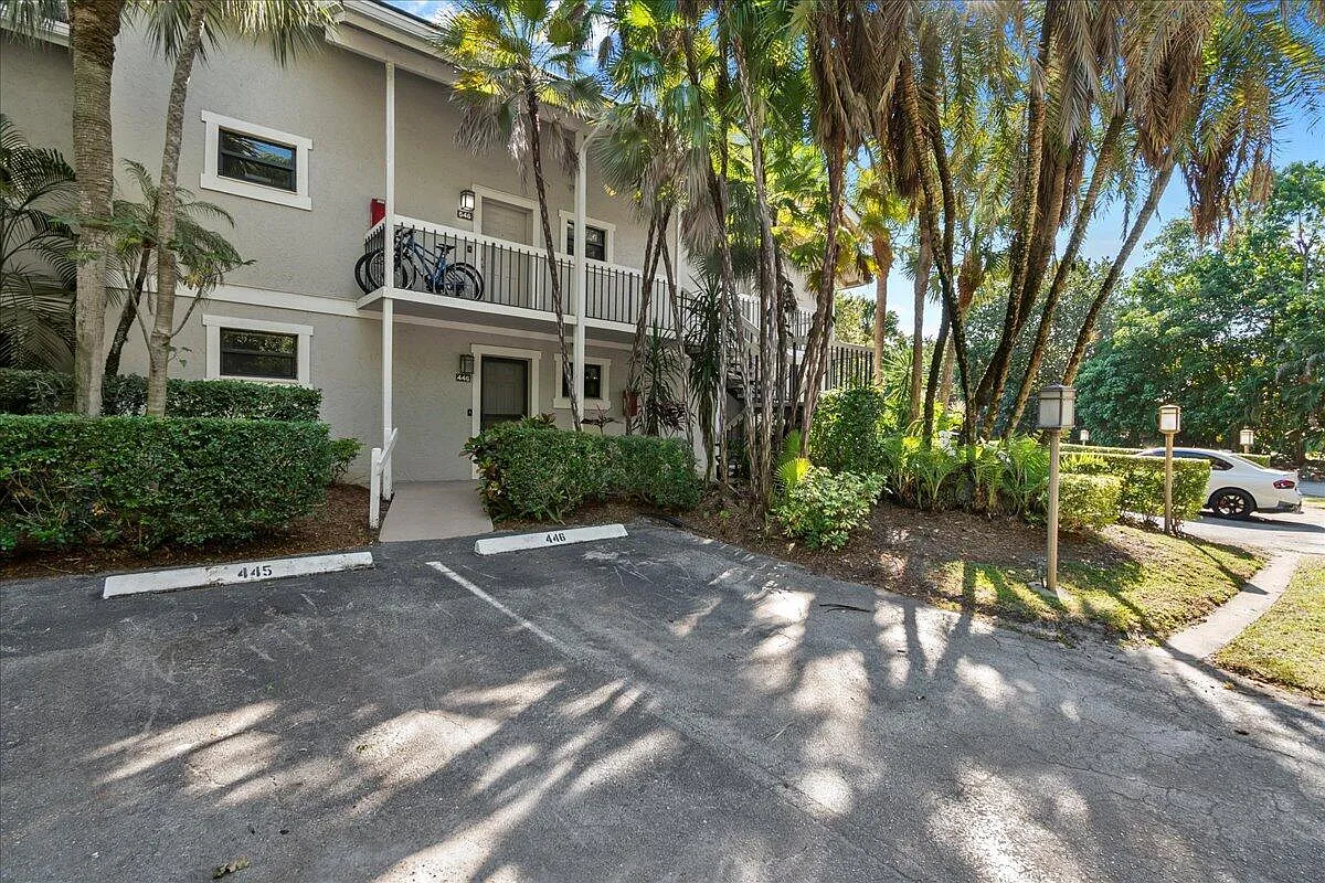 1 bed, 1.0 bath, 900 sqft, $1,550 — Photo 3