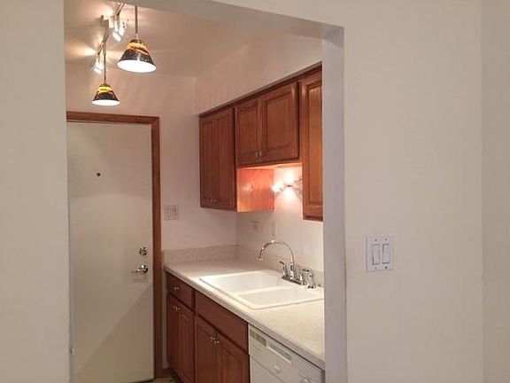 4th image of 15728 Terrace Dr #O-1