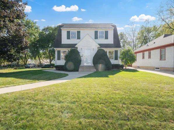 504 7th St NW, Rochester, MN 55901