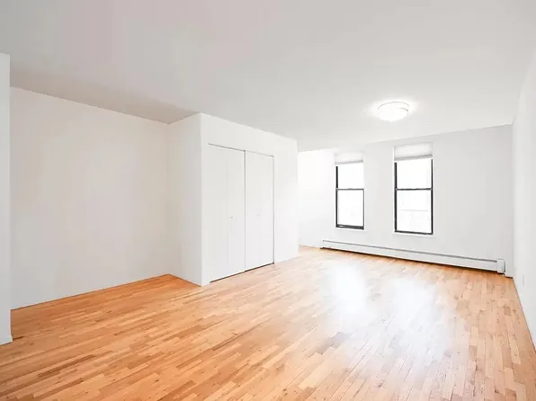 90 President Street image 1 of 6