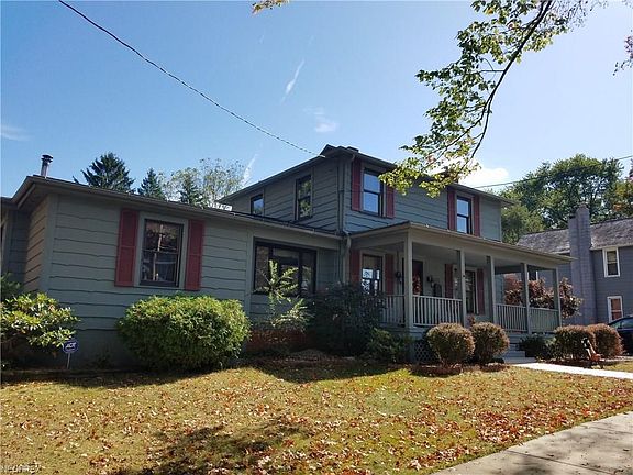 3rd image of 808 Superior Ave