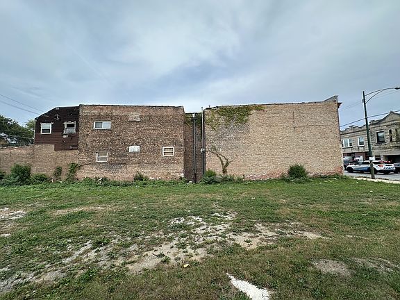 4th image of 350 E 115th St
