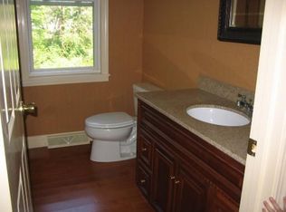 511 Stafford St, Charlton, MA 01507
